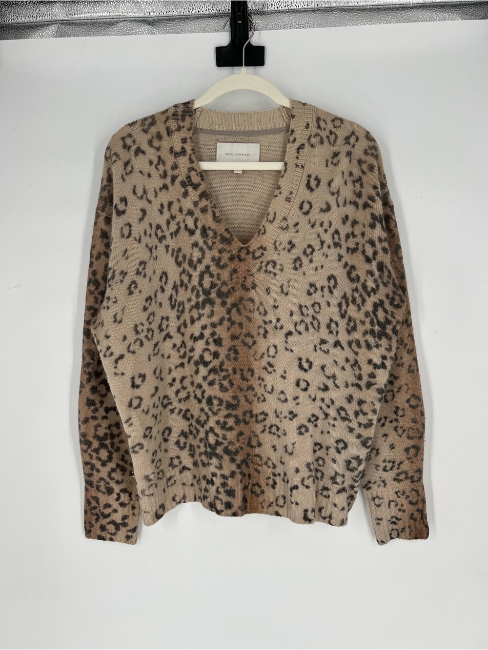 Brochu Walker Leopard Animal Print Wool Cashmere Knit V-Neck Pullover Sweater L
